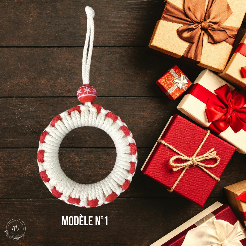 SUSPENSION DE NOEL EN MACRAME