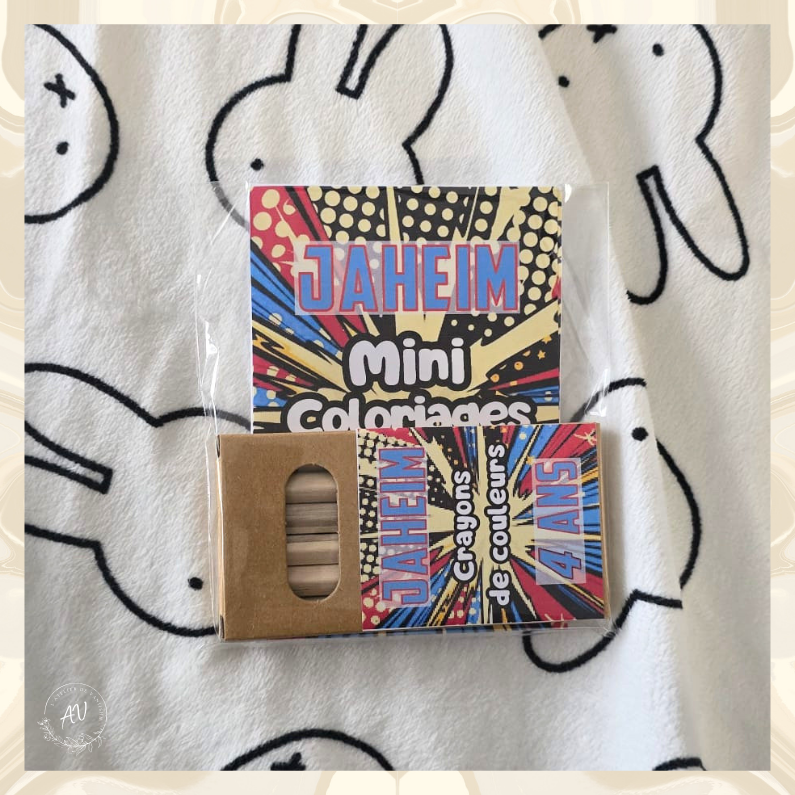 MINI COLORIAGE PERSONNALISÉ + CRAYONS DE COULEURS