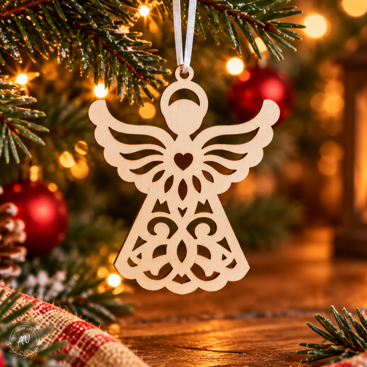 SUSPENSION DE NOËL EN BOIS
